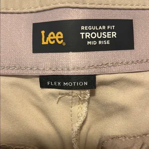 Lee Woman Trouser Flex Motion Regular Fit MidRise - Picture 2 of 6